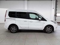 Gebraucht Ford Tourneo Titanium 120 PS (88 kW) 2021 Frostweiß Van / Kleinbus