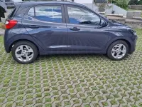 Gebraucht Hyundai i10 Trend 84 PS (61 kW) 2022 Grau Kleinwagen