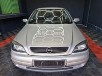 Używany Opel Astra 101 KM (74 kW) 2002 Srebrny Sedan/Limuzyna