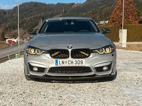 Gebraucht BMW 318 143 PS (105 kW) 2014 Grau Limousine