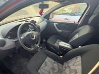 Gebraucht Dacia Sandero Lauréate 84 PS (61 kW) 2008 Rot Kleinwagen