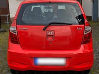 Gebraucht Hyundai i10 69 PS (50 kW) 2013 Rot Kleinwagen