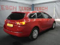 Gebraucht Opel Astra Edition 110 PS (80 kW) 2015 Rot Kombi