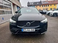 Gebraucht Volvo XC60 Plus 349 PS (256 kW) 2023 Onyx black (metallic) SUV
