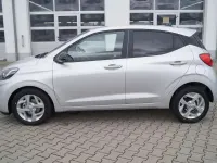 Gebraucht Hyundai i10 GO! 67 PS (49 kW) 2023 Sleek silver Kleinwagen