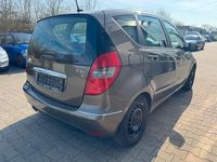 Gebraucht Mercedes A180 109 PS (80 kW) 2009 Braun Kleinwagen