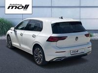 Gebraucht VW Golf VIII Style 150 PS (110 kW) 2023 Pure white Limousine