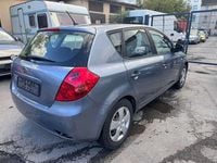 Gebraucht Kia Ceed LX 109 PS (80 kW) 2007 Kompass blue Kleinwagen