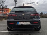 Gebraucht Alfa Romeo 1750 Ti 200 PS (147 kW) 2012 Schwarz Limousine