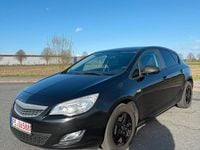 Gebraucht Opel Astra Design Edition 87 PS (63 kW) 2011 Schwarz Kleinwagen