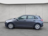 Gebraucht Hyundai i30 Select 120 PS (88 kW) 2018 Grau Limousine