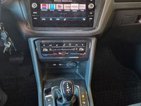 Gebraucht VW Tiguan 190 PS (139 kW) 2022 Grau SUV