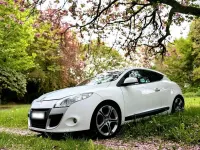Gebraucht Renault Mégane Coupé 180 PS (132 kW) 2010 Weiß Coupé