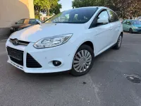 Gebraucht Ford Focus SYNC Edition 125 PS (91 kW) 2013 Frostweiß Kleinwagen