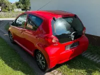 Gebraucht Toyota Aygo 68 PS (50 kW) 2008 Rot Kleinwagen