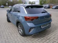 Second-hand VW T-Roc R-line 150 CP (110 kW) 2023 Albastru SUV