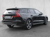 Gebraucht Volvo V60 CC 145 PS (106 kW) 2023 Kombi