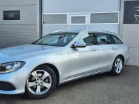 Usado Mercedes E220 Avantgarde 194 CV (142 kW) 2017 Plateado Familiar