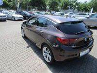 Gebraucht Opel Astra Innovation 125 PS (91 kW) 2015 Kokosnuss braun Kleinwagen