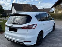 Gebraucht Ford S-MAX Titanium 179 PS (131 kW) 2017 Weiß Van / Kleinbus