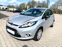 Gebraucht Ford Fiesta 82 PS (60 kW) 2011 Silber Kleinwagen