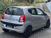 Gebraucht Nissan Pixo Acenta 68 PS (50 kW) 2011 Silver (m) Kleinwagen