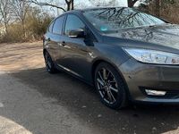 Gebraucht Ford Focus 125 PS (91 kW) 2017 Schwarz Kleinwagen