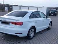 Gebraucht Audi A3 110 PS (80 kW) 2015 Weiß Limousine