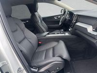 Gebraucht Volvo XC60 Plus 250 PS (183 kW) 2025 Crystal weiß perleffekt SUV
