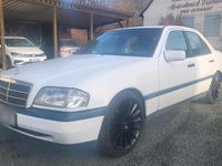 Gebraucht Mercedes C180 122 PS (89 kW) 1995 Weiß Limousine