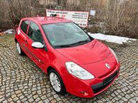 Gebraucht Renault Clio III Expression 75 PS (55 kW) 2009 Rot Kleinwagen