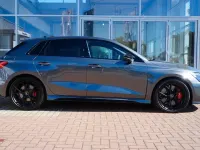 Neu Audi RS3 Sport 400 PS (294 kW) 2026 Daytonagrau perleffekt Limousine