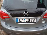 Gebraucht Opel Meriva Edition 110 PS (80 kW) 2013 Silber Van / Kleinbus