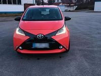 Gebraucht Toyota Aygo 70 PS (51 kW) 2014 Orange Kleinwagen