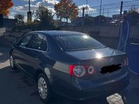 Gebraucht VW Jetta 140 PS (102 kW) 2010 Blau Limousine