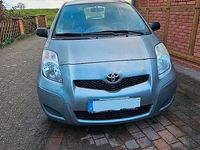 Gebraucht Toyota Yaris 101 PS (74 kW) 2009 Silber Kleinwagen