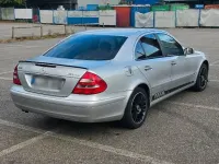 Gebraucht Mercedes E220 150 PS (110 kW) 2005 Silber Limousine