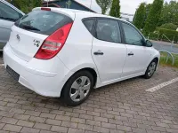 Gebraucht Hyundai i30 109 PS (80 kW) 2010 Silber Limousine