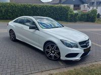 Gebraucht Mercedes E220 AMG line 170 PS (125 kW) 2017 Weiß Coupé