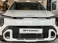 Neu Kia Stonic GT-Line 116 PS (85 kW) 2026 Clear white SUV