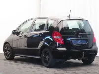 Gebraucht Mercedes A180 109 PS (80 kW) 2011 Schwarz Kleinwagen