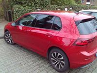 Gebraucht VW Golf VIII Active 131 PS (96 kW) 2021 Rot Limousine