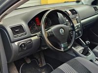 Gebraucht VW Jetta 122 PS (89 kW) 2009 Silber Limousine