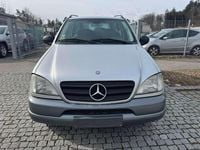 Gebraucht Mercedes ML270 163 PS (119 kW) 2000 Silber SUV