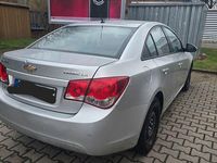 Gebraucht Chevrolet Cruze LS 124 PS (91 kW) 2010 Silber Limousine