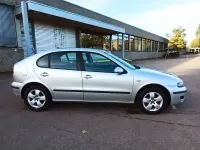 Używany Seat Leon 105 KM (77 kW) 2003 Srebrny Sedan/Limuzyna