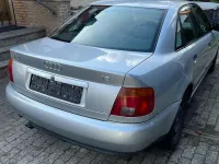 Używany Audi A4 125 KM (91 kW) 1995 Srebrny Sedan/Limuzyna