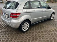 Gebraucht Mercedes B170 116 PS (85 kW) 2005 Silber Van / Kleinbus