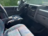 Używany VW Multivan 110 KM (80 kW) 1994 Czerwony Minivan