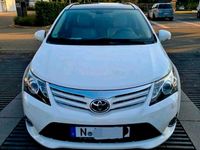 Gebraucht Toyota Avensis Executive 177 PS (130 kW) 2012 Weiß Kombi